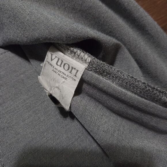 Vuori Bridge Short Sleeve Button Down Shirt Men’s Size Medium Gray - Picture 6 of 10